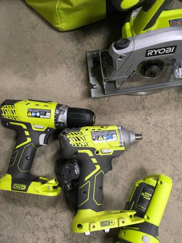 Ryobi 5 piece tools combo kit in good condition