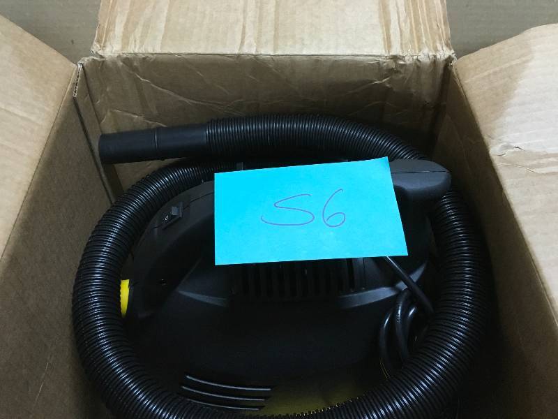 2.5 gallon drum vaccum  in good condition