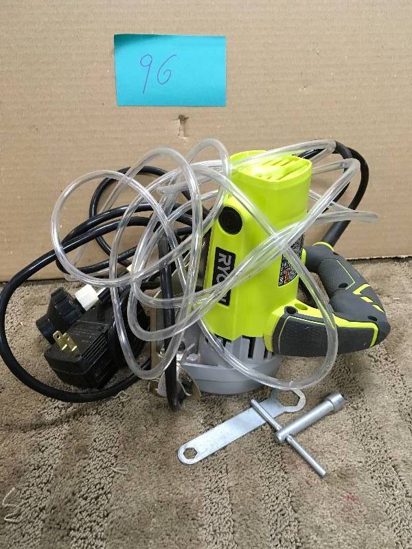 Ryobi hand held tile saw good condition