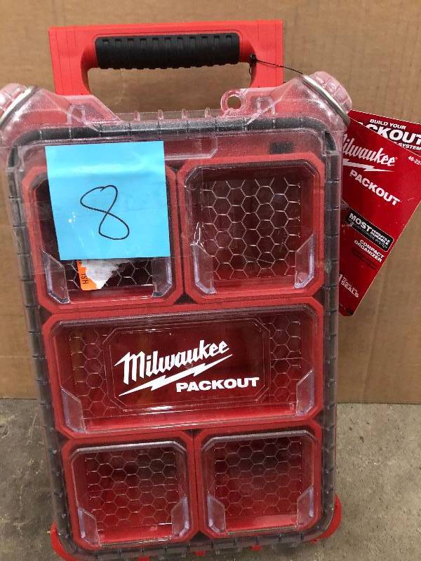 lot 8 image: Milwaukee 48-22-8435 Packout Compact Organizer