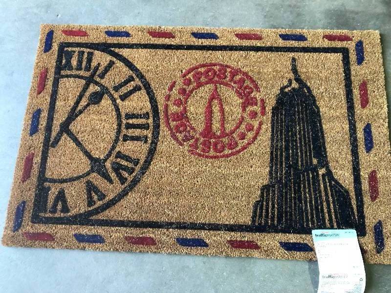 lot 32 image: Door Mat