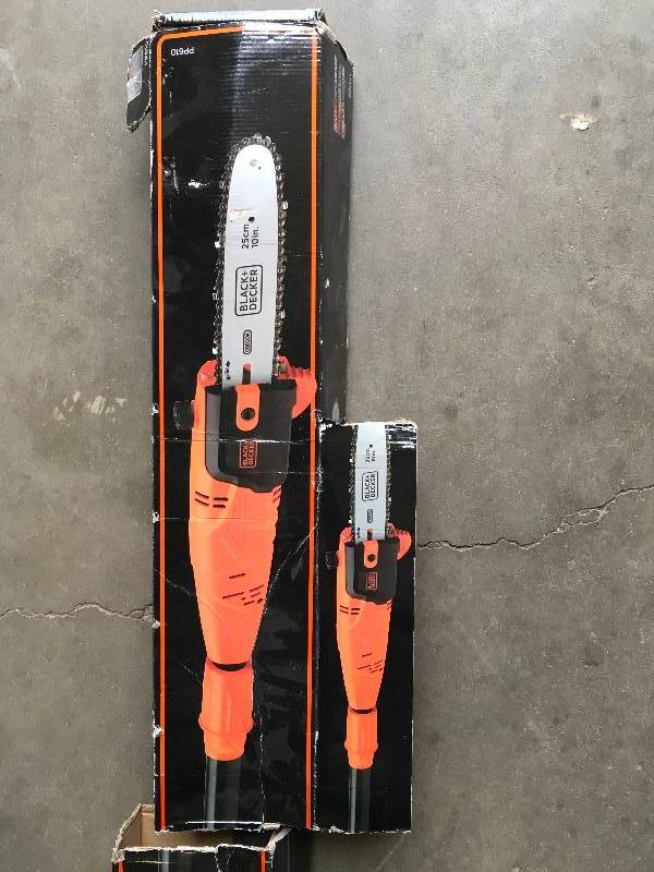 lot 89 image: BLACKDECKER 10 in. 6.5-Amp Corded Electric Pole Saw not used