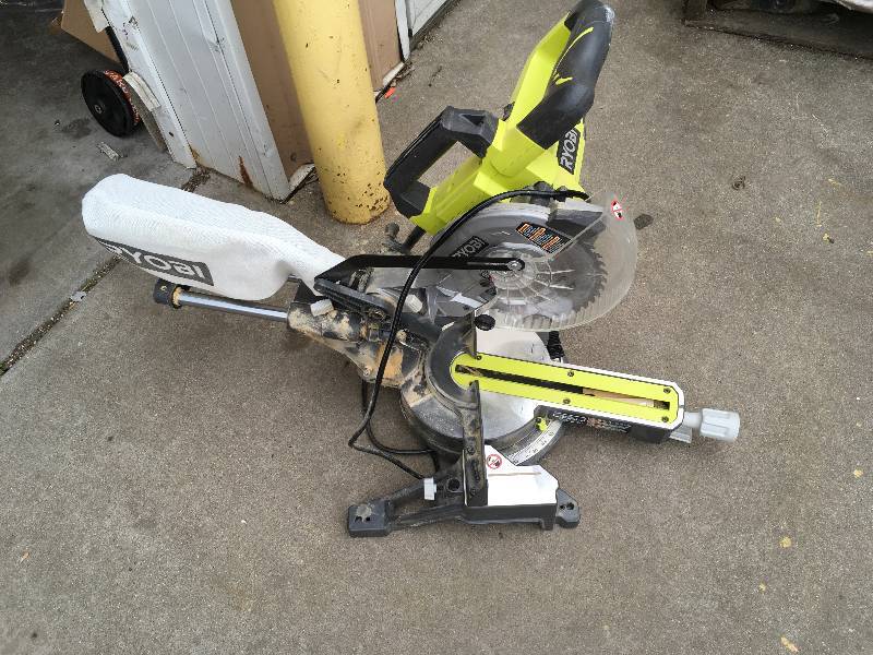 lot 92 image: Ryobi 10 Amp 7-14 in. Miter Saw used in working condition