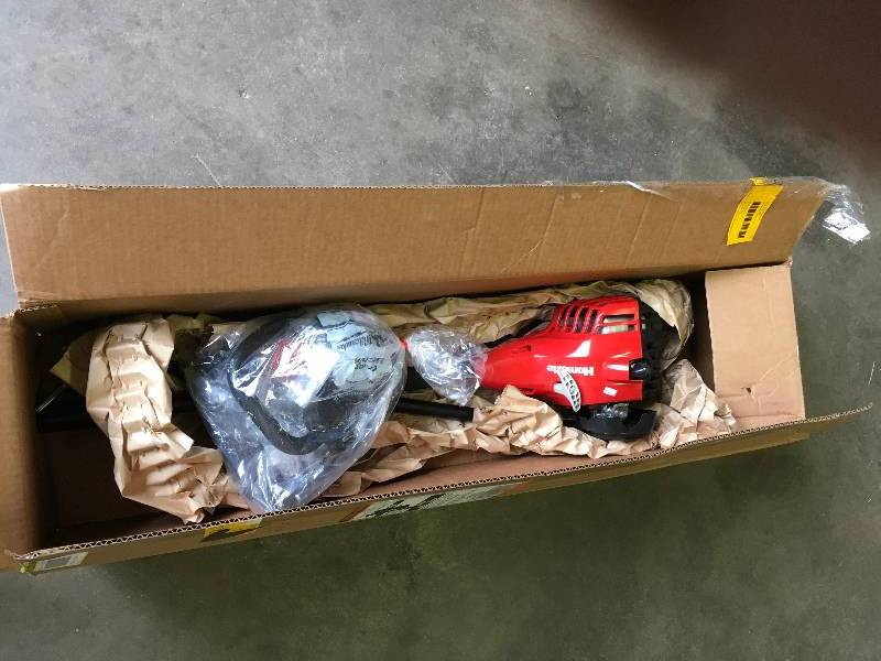 lot 91 image: Homelite ZR33650 26cc Gas Powered 17 in. Straight Shaft not used