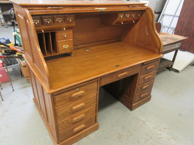 lot 301 image: OAK ROLL TOP COMPUTER DESK