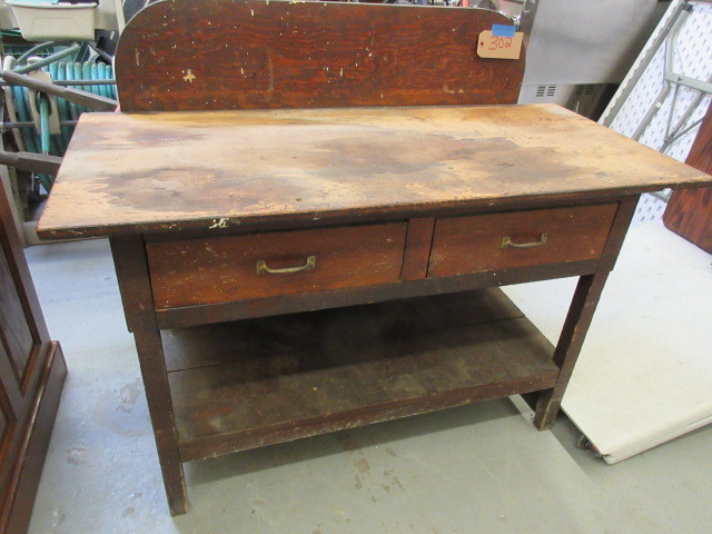 lot 302 image: VINTAGE OAK WORK BENCH