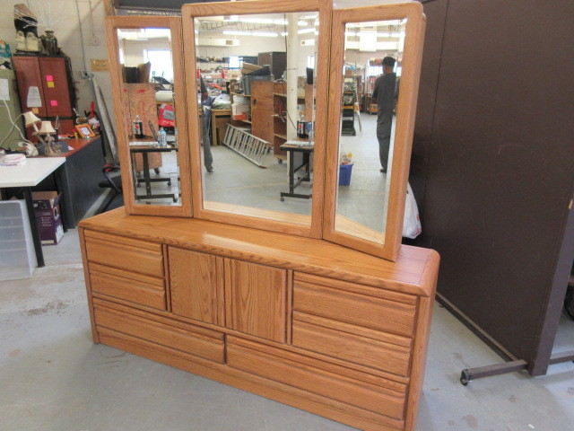lot 305 image: LARGE OAK DRESSER WITH MIRROR