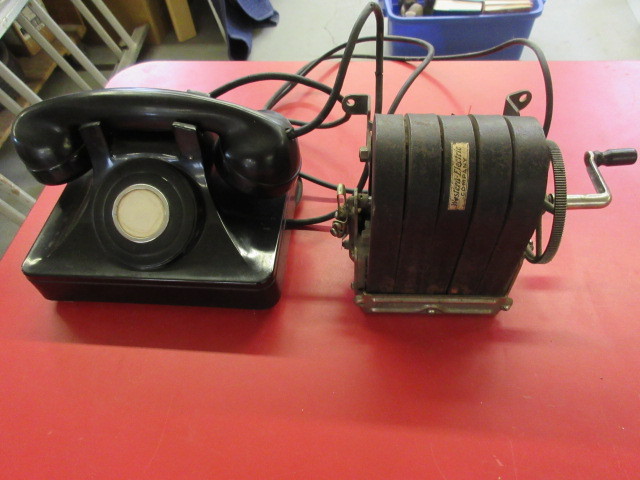 lot 328 image: VINTAGE NORTH ELECTRIC GALION DESK PHONE AND MAGNETO