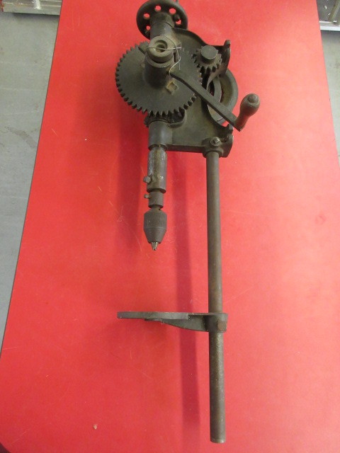 lot 329 image: VINTAGE HAND CRANK DRILL PRESS