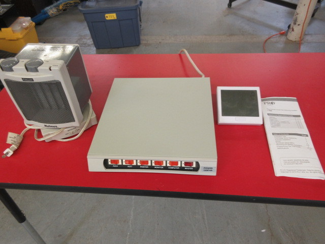lot 333 image: TOUCHSCREEN THERMOSTAT, PORTABLE HEATER AND POWER CENTER