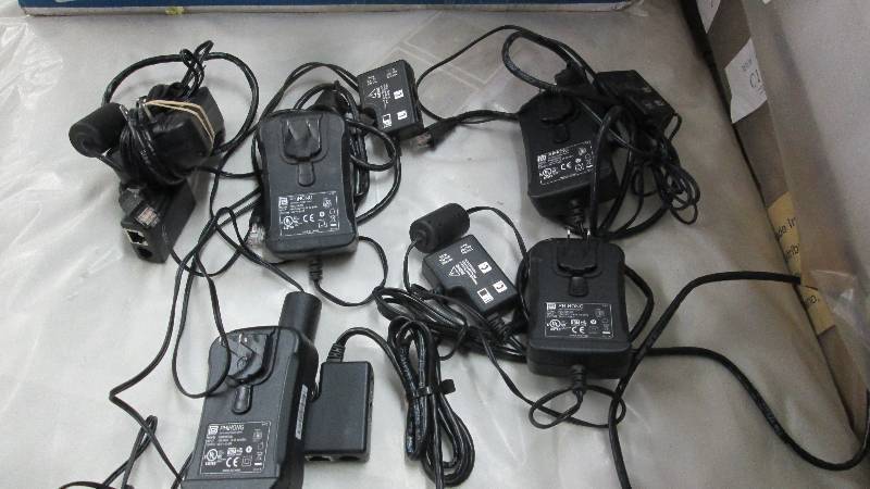 Lot of 5 PHIHONG PSM25R-560 AC ADA...
