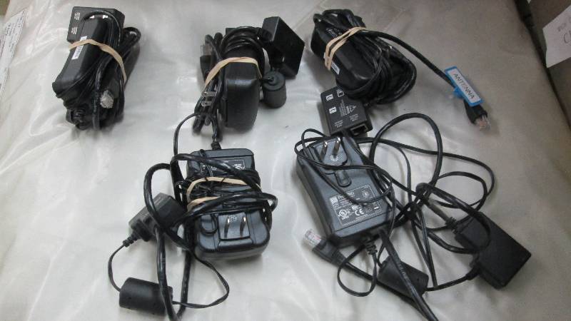 Lot of 5 PHIHONG PSM25R-560 AC ADA...