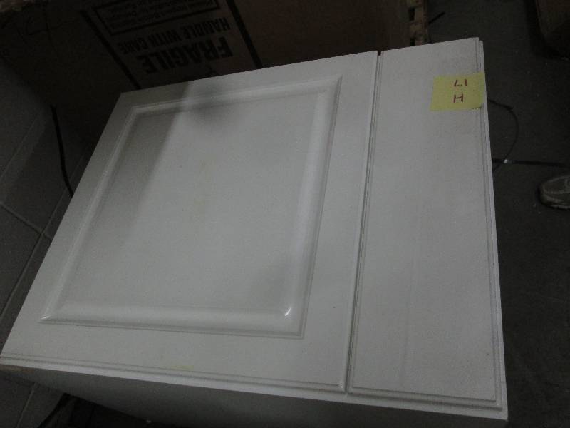 24 inch White Vanity Assembled ...