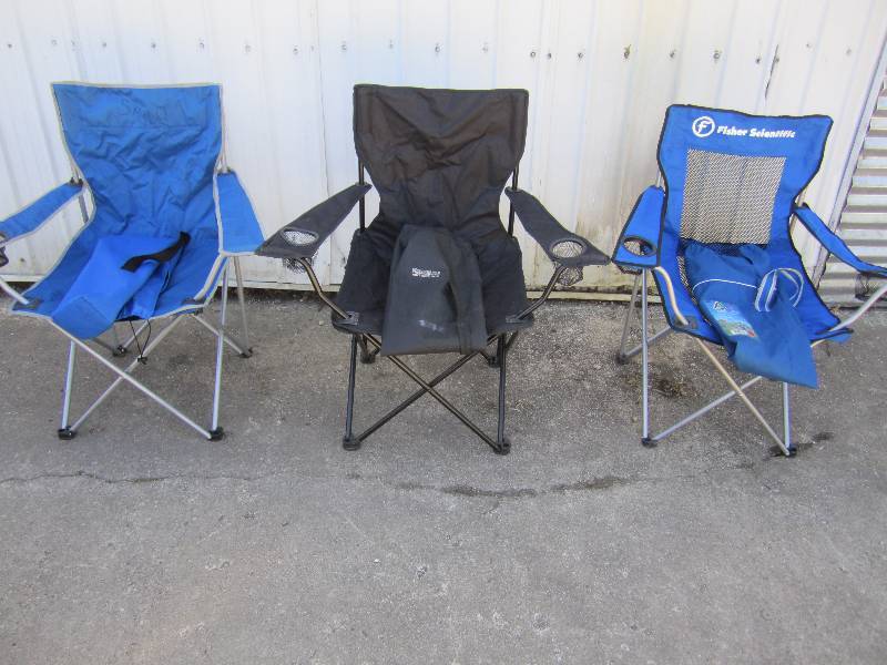 lot 10 image: Lot of 3 Folding Chairs with Storag...