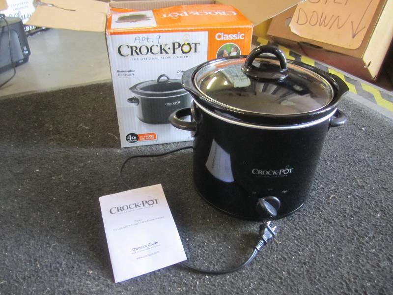 lot 13 image: 4 Quart Crock Pot Tested and warms ...