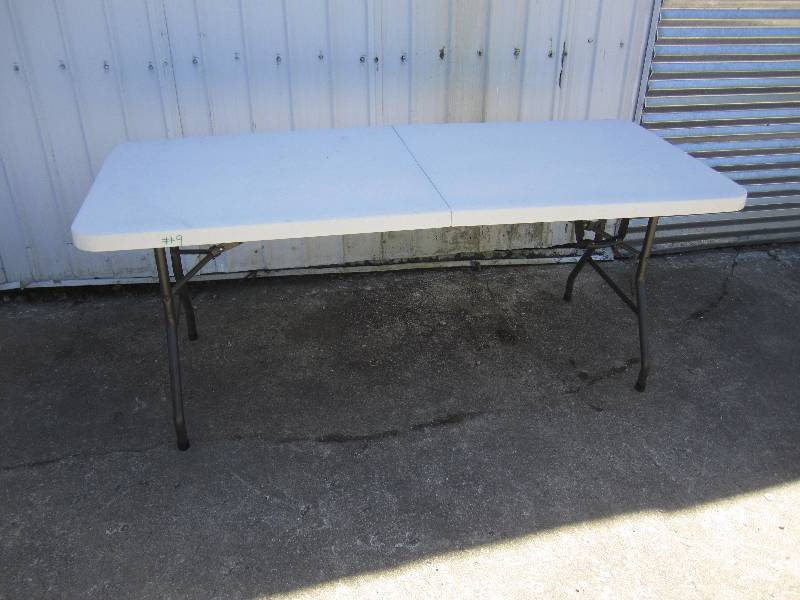 lot 19 image: 6 Foot Portable Folding Table  BR2...