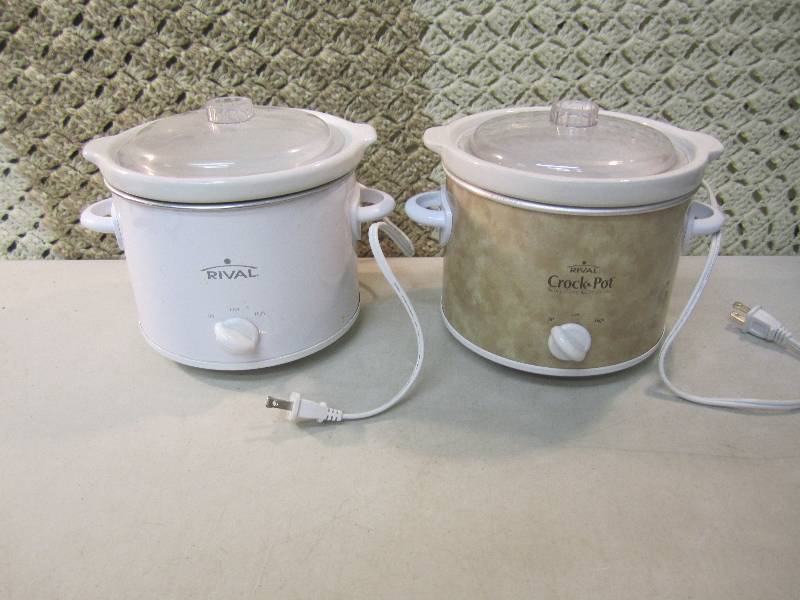 lot 33 image: 2 Rival 2 Quart Crock Pots Both tes...