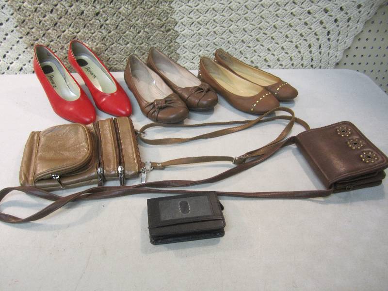 lot 42 image: Mix Lot of Ladies Shoes Size 7.5 an...