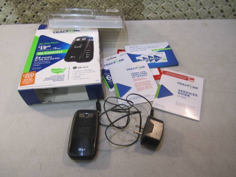lot 47 image: TracFone  EC1...