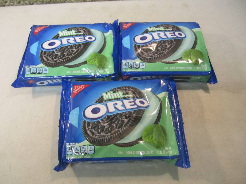 lot 81 image: 3 Packs of Mint Oreo Cookies Best b...