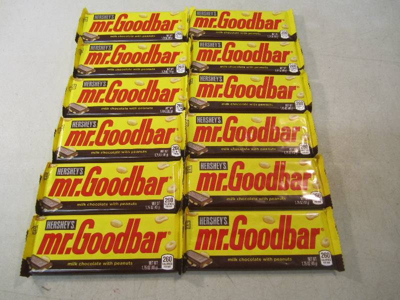 lot 113 image: 12 Hersheys Mr Goodbar Candy Bars B...