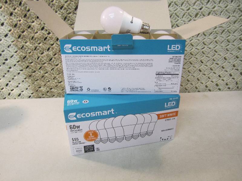 lot 146 image: 16 LED Light Bulbs 60 Watt 2 boxes ...