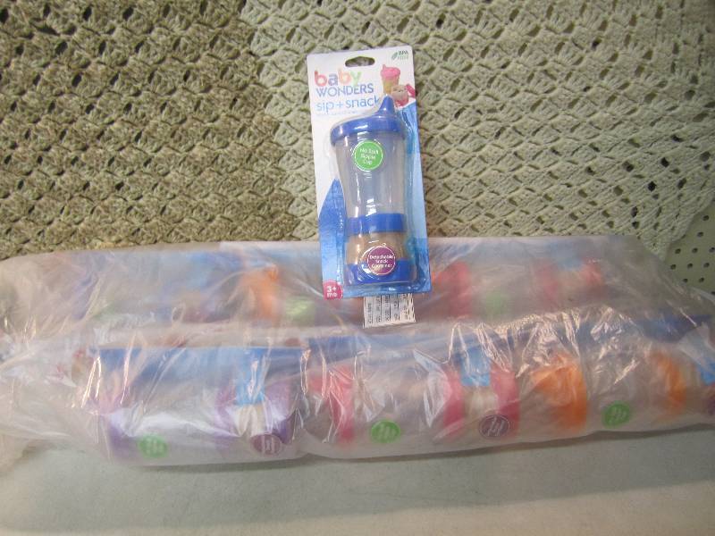 lot 179 image: 12 Baby Wonders Sip  Snack Sippie ...