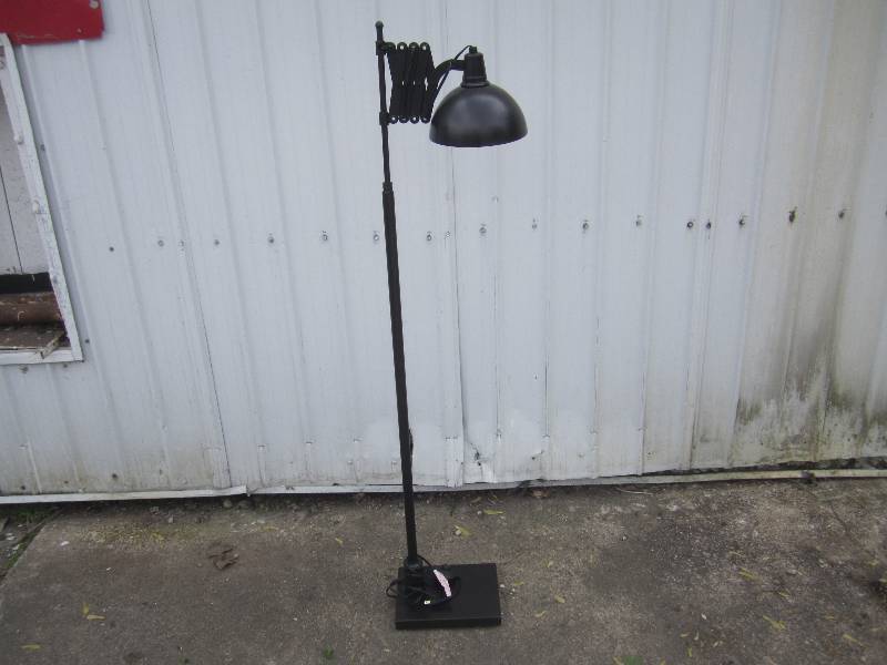 lot 194 image: Expandable Floor Lamp Black 58.5 t...
