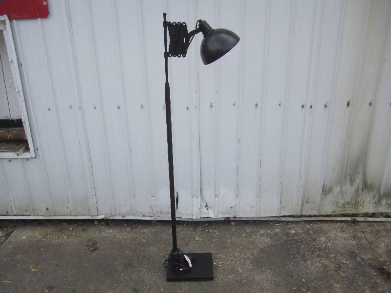 lot 195 image: Expandable Floor Lamp Black 58.5 t...