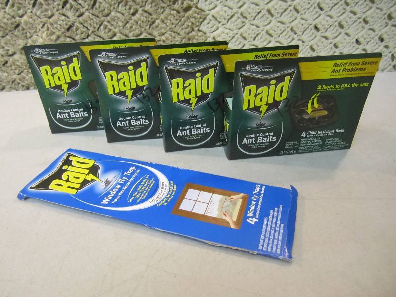 lot 221 image: 4 Boxes of Raid Ant Baits 4 per box...