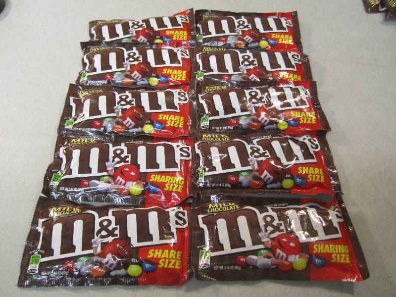 lot 224 image: 10 Share Size Bags of M&Ms Best by...