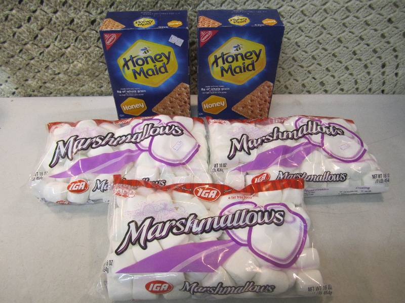 lot 232 image: Mix Lot with 2 Boxes Graham Cracker...