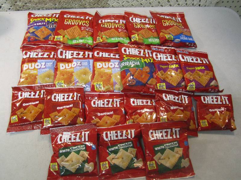 lot 244 image: 20 Bags of Various Cheez-It Snacks ...