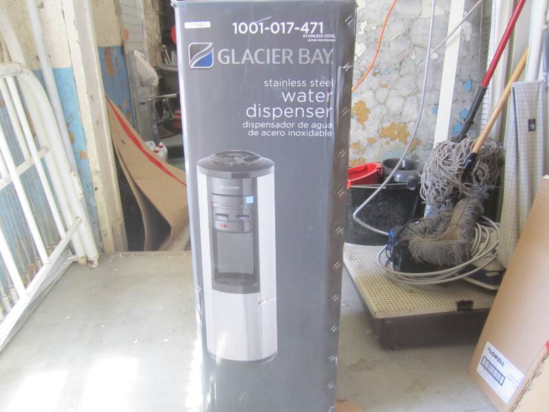 lot 274 image: Glacier Bay Stainless Steel Water D...