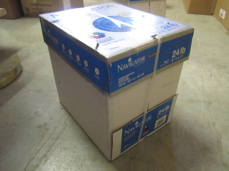 lot 287 image: Case of 2500 Sheets 8.5 x 11 Whit...