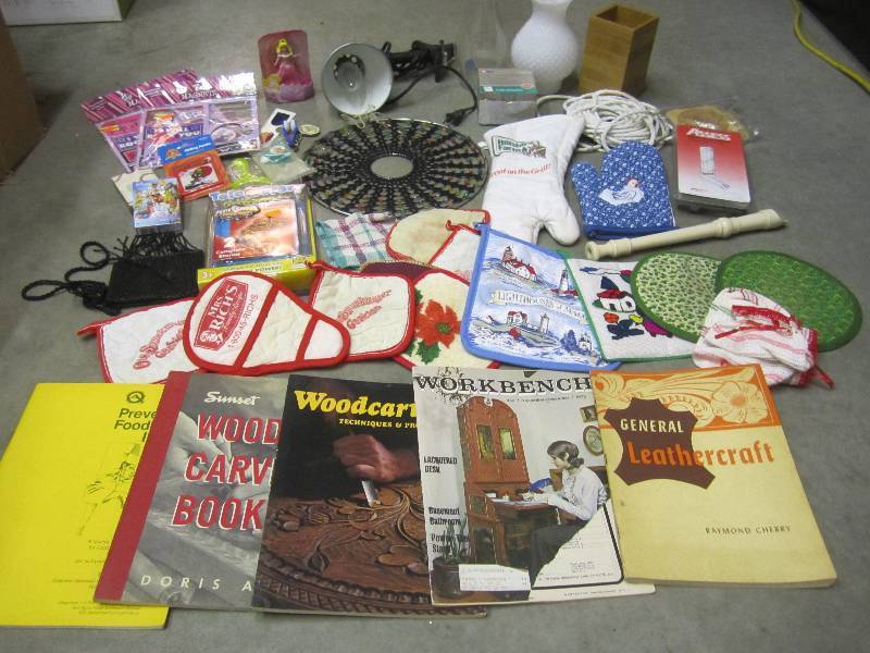 lot 294 image: Lot of Misc See Photos  D-1T...