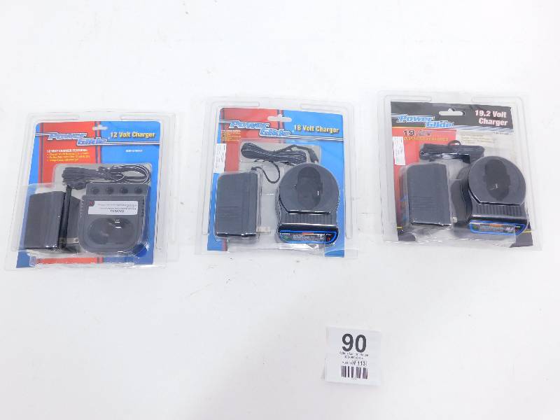 lot 90 image: Power Glide 12 Volt Charger