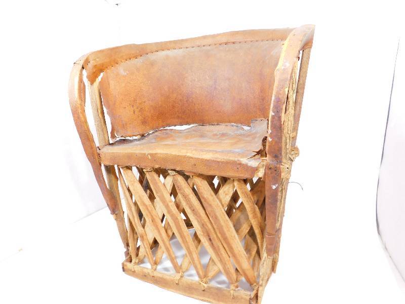 lot 2 image: Vintage Leather Chair