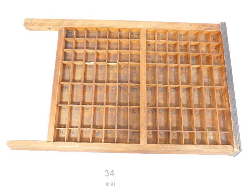 lot 34 image: Vintage Printers Tray