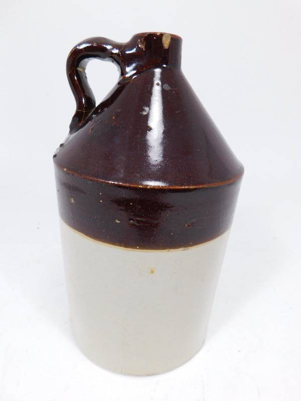 lot 35 image: Vintage Jug