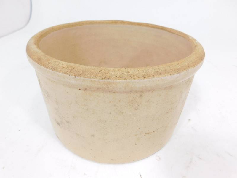 lot 44 image: Crock