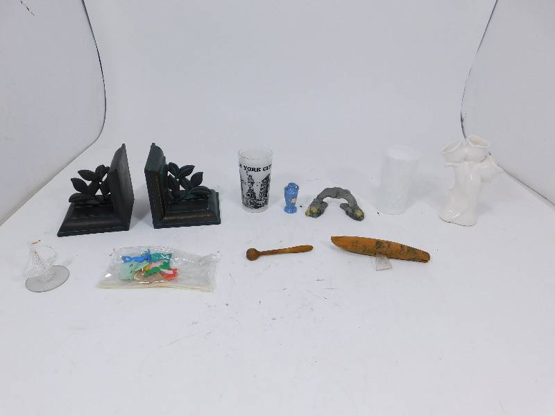 lot 48 image: Miscellaneous Items