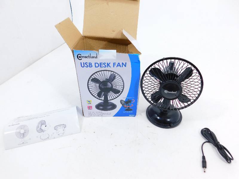 lot 74 image: Connectland USB Desk Fan