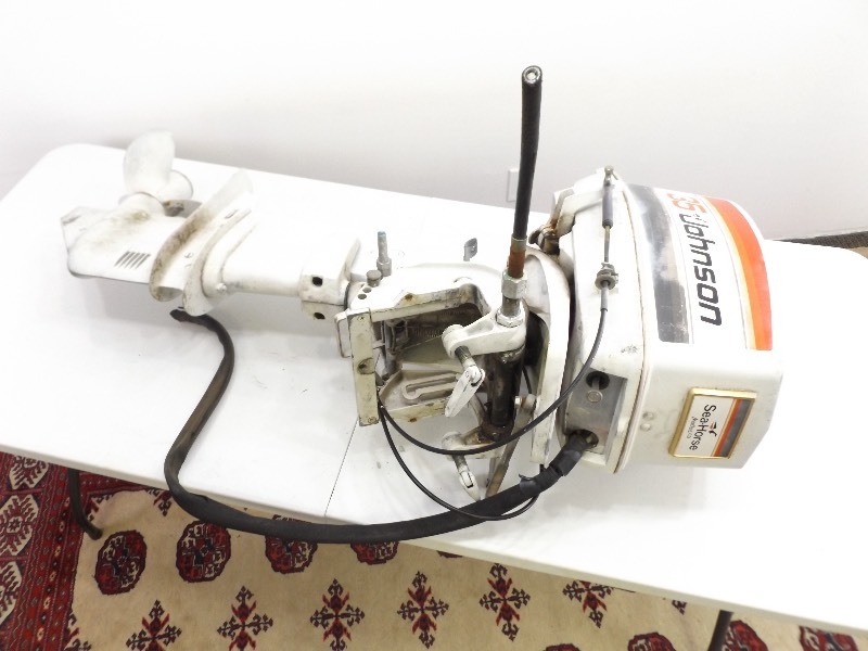 lot 11 image: Johnson 35HP Sea-Horse Boat Motor