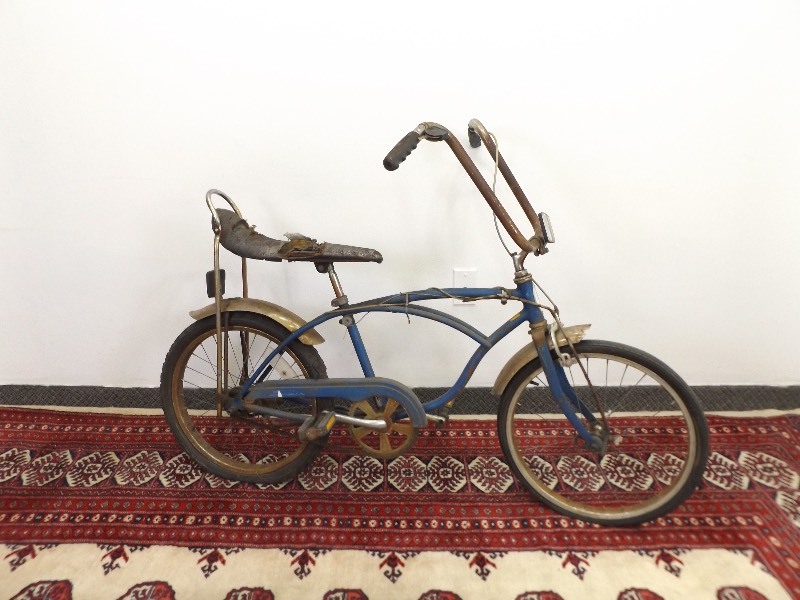 lot 13 image: Vintage Schwinn Stingray
