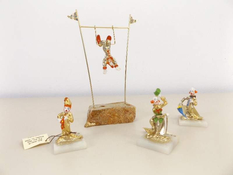 lot 16 image: Set of Signed JuDi 24k Gold Plated Metal Clown Figurines