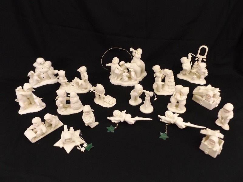 lot 19 image: 18 Dept 56 Snow Babies Figurines and Ornaments 