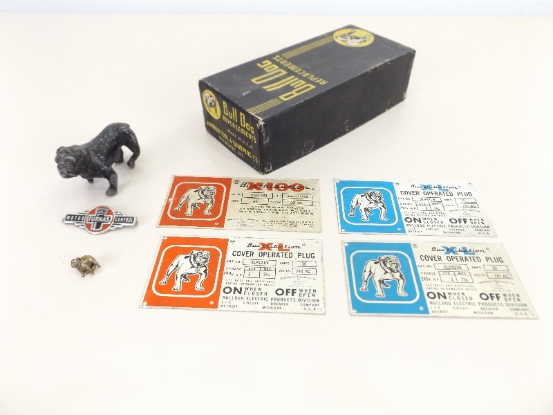 lot 32 image: Antique Bulldog Items