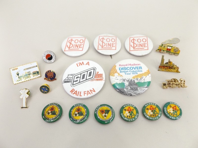 lot 43 image: Lot of Vintage Railroad Buttons, Pins, etc.