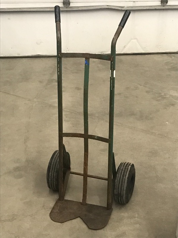 lot 40 image: Steel Welding Cart ...